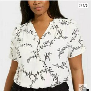 Torrid Harper Georgette Ruched Short Sleeve Blouse